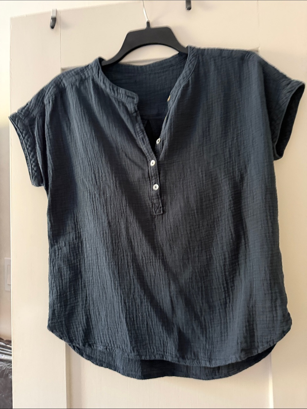 Faherty Short Sleeve Button Henley Top - Navy